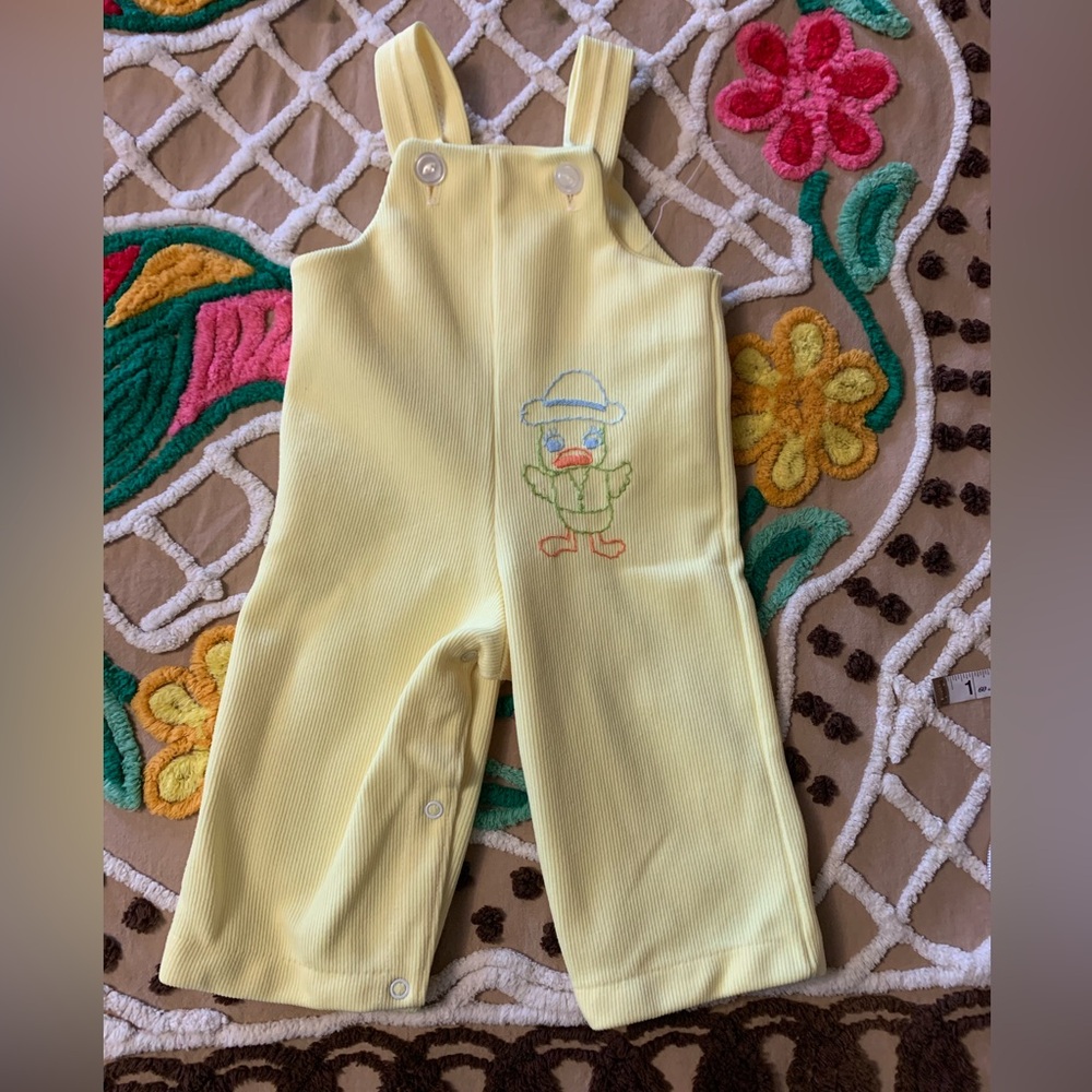 Vintage 70’s Boys/Unisex yellow Bibs with embroidered duck 6-12M